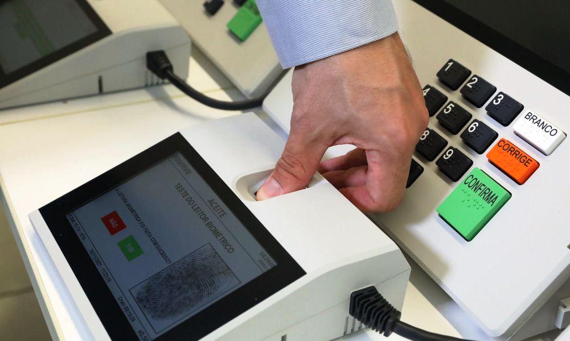 TSE apresenta novo modelo de urnas eletrônicas para eleições de 2022