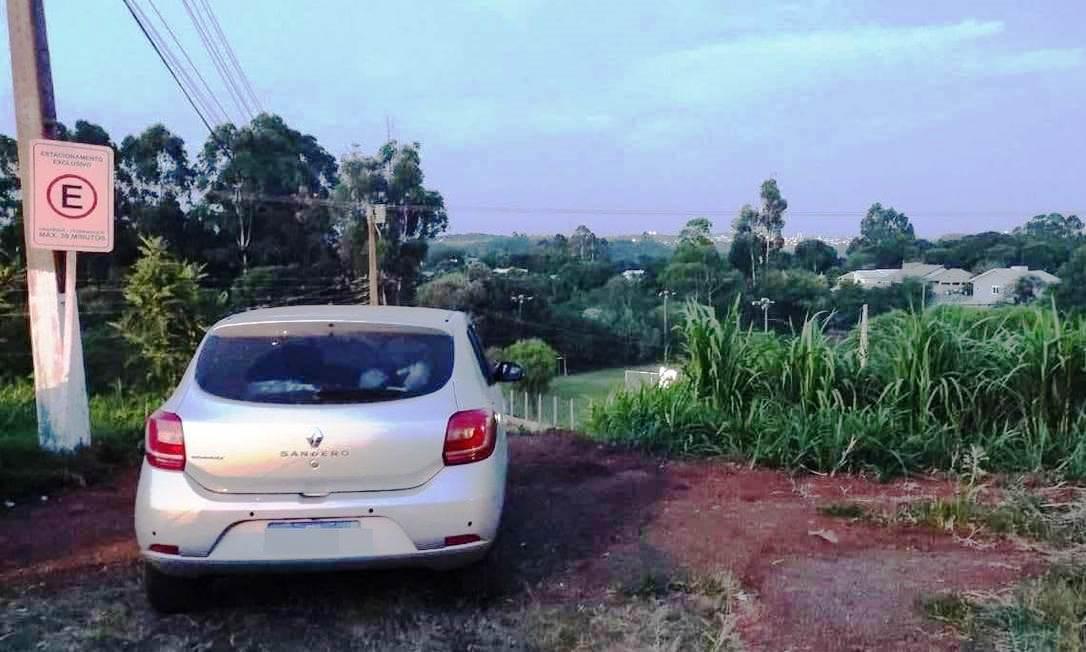 Polícia resgata mulher mantida em cárcere privado dentro de carro há 60 dias em SC