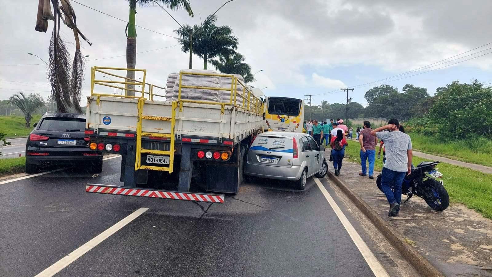 Acidente na BR 101 Norte, em São Mateus, deixa três feridos 