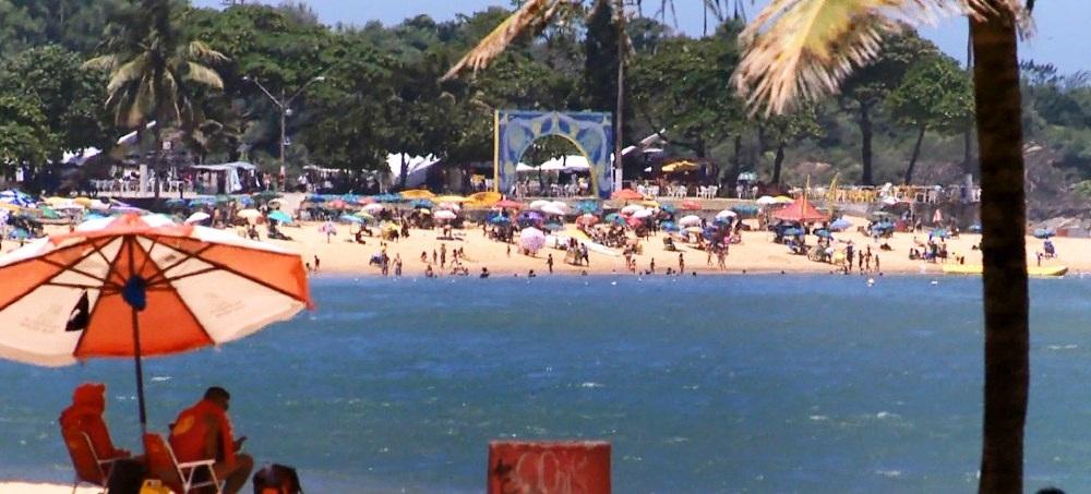 Verão começa nesta terça com previsões de chuva para Natal e Ano Novo no ES