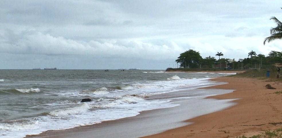Serra, ES, cancela réveillon em praias após confirmação da variante ômicron no ES