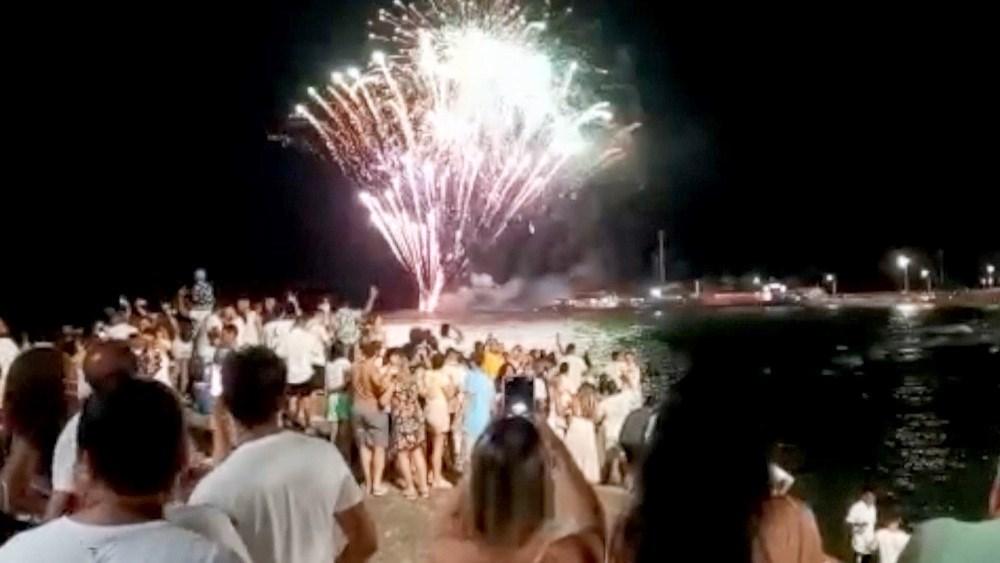 Veja como foi a virada do ano nas praias do ES