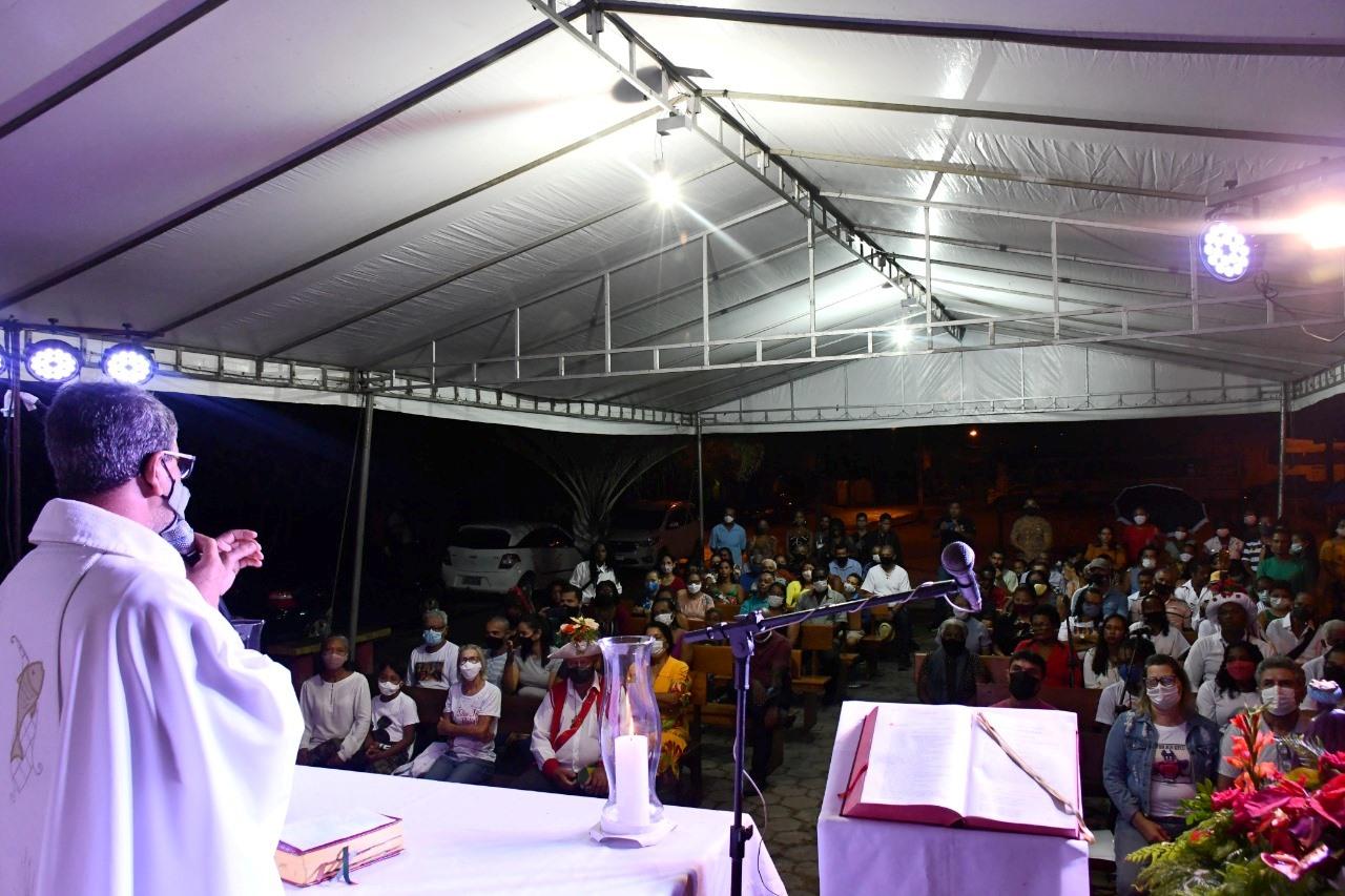 Alegria e emoção marcam a celebração da festa de Santos Reis no bairro Pedra D’água