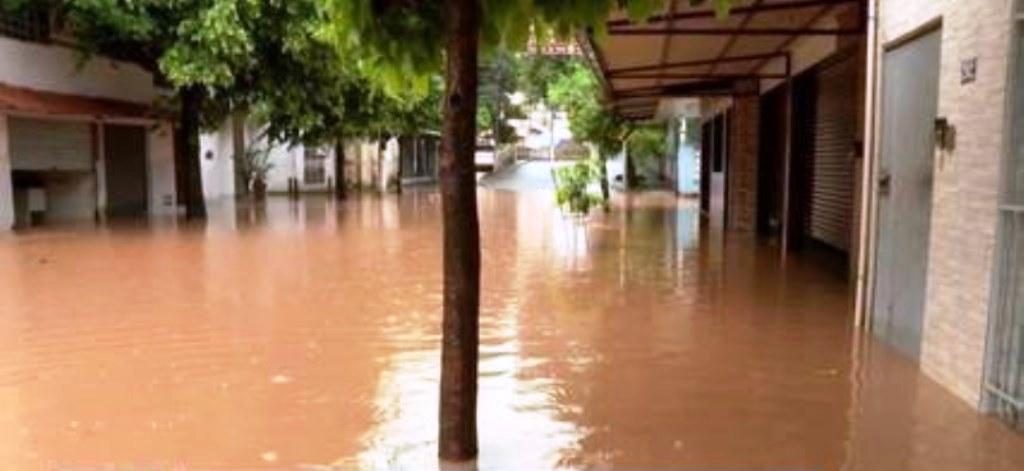 Cidades do ES decretam situação de emergência por causa da chuva