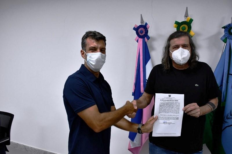 Daniel assina alvará para retomada das obras do programa Minha Casa Minha Vida, no Bairro Jaqueline, em São Mateus