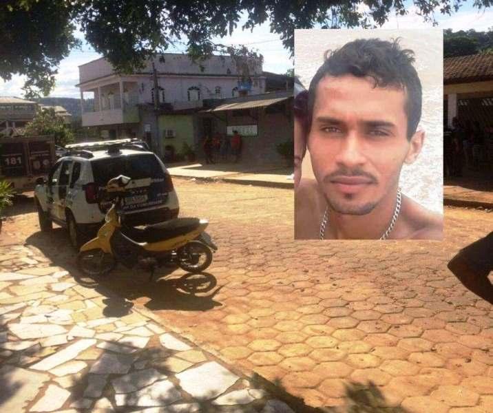 Homem é assassinado com cinco tiros na cabeça em calçada de bar em Colatina, no ES