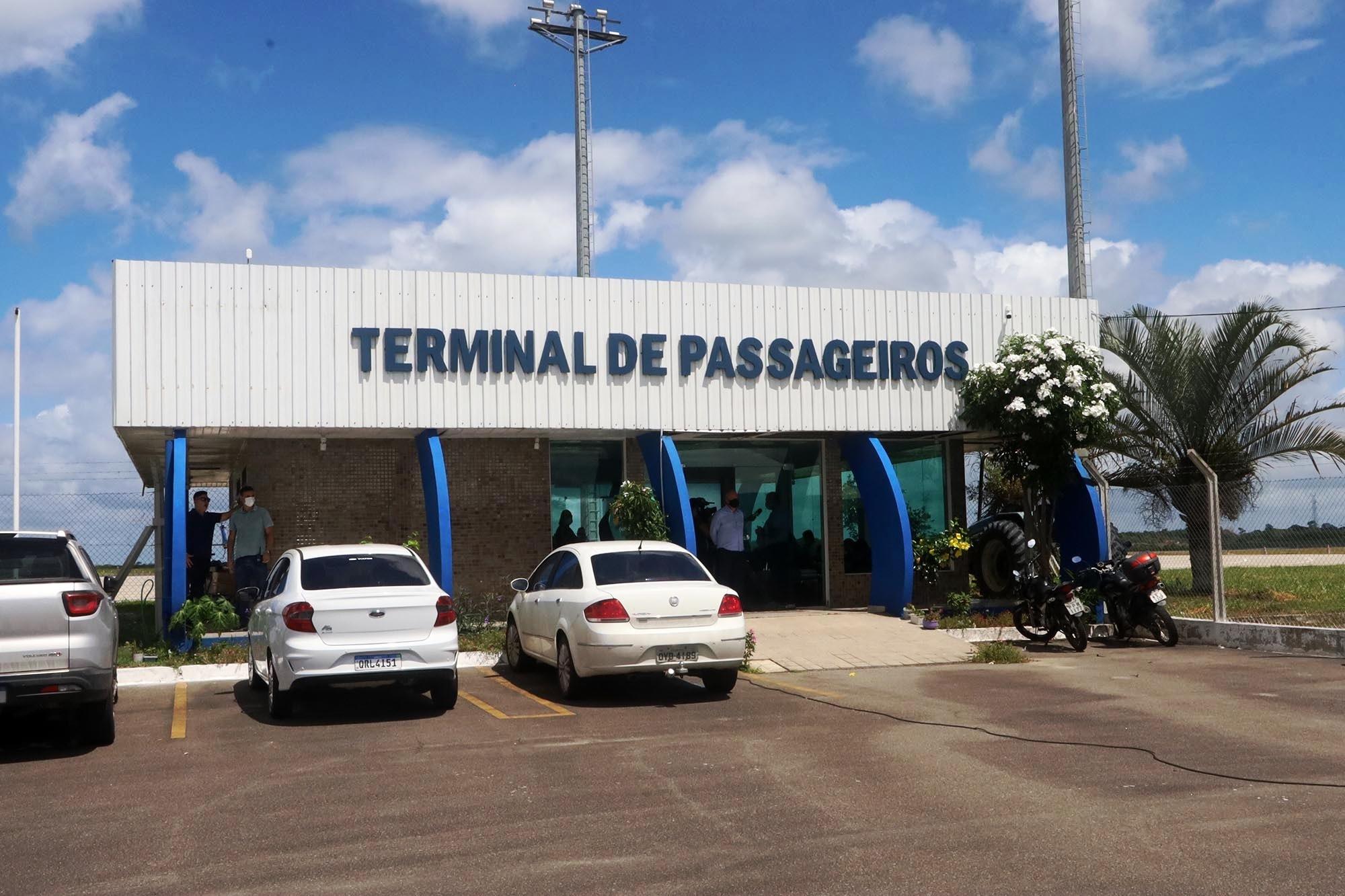 Casagrande autoriza início das obras de reforma e ampliação do Aeroporto de Linhares