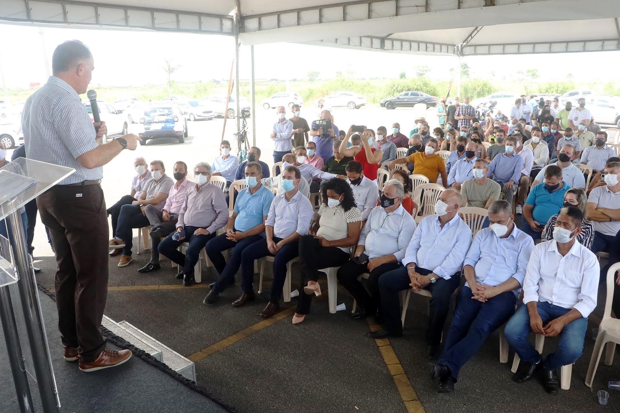 Casagrande autoriza início das obras de reforma e ampliação do Aeroporto de Linhares