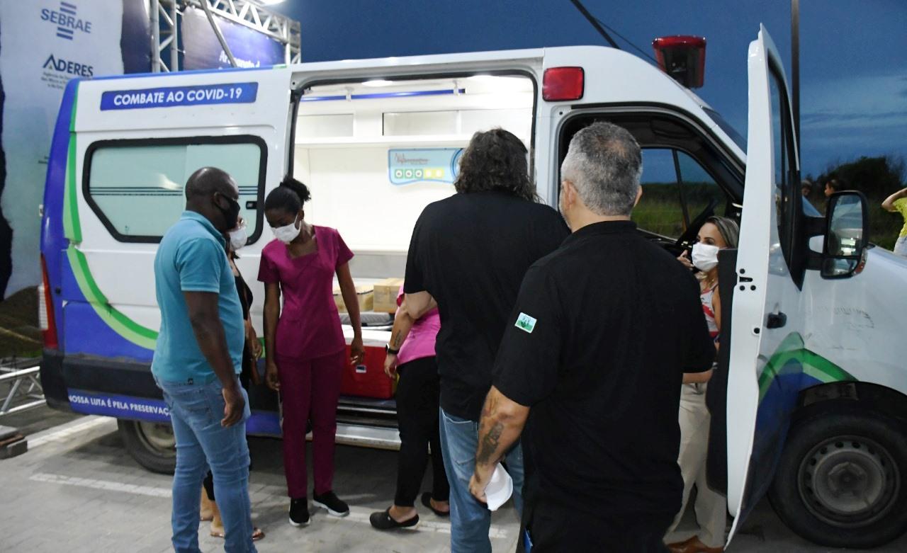 Vacinação contra Covid e gripe segue nos bairros Boa Vista, Vitória e São Pedro, em São Mateus, ES, nesta terça-feira (25)