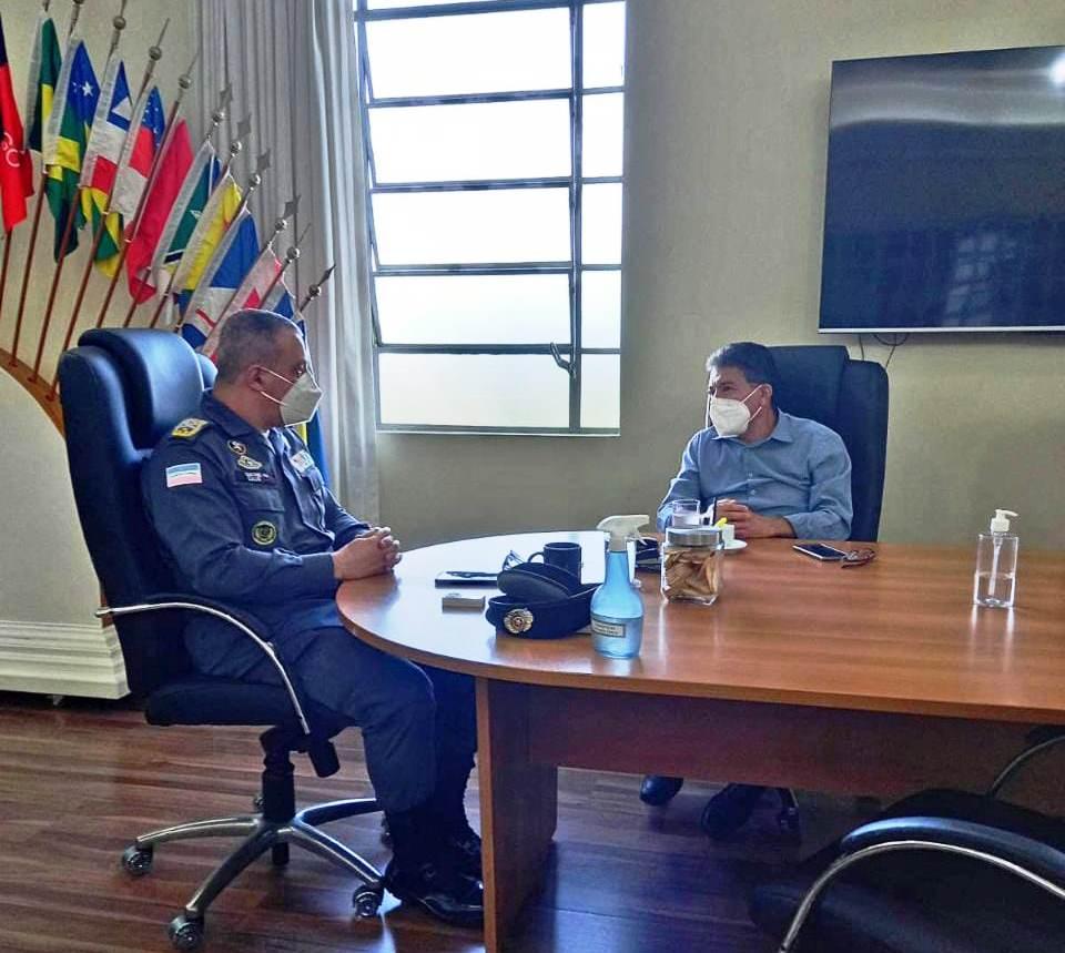 Freitas pede aumento de efetivo ao comandante-geral da PM
