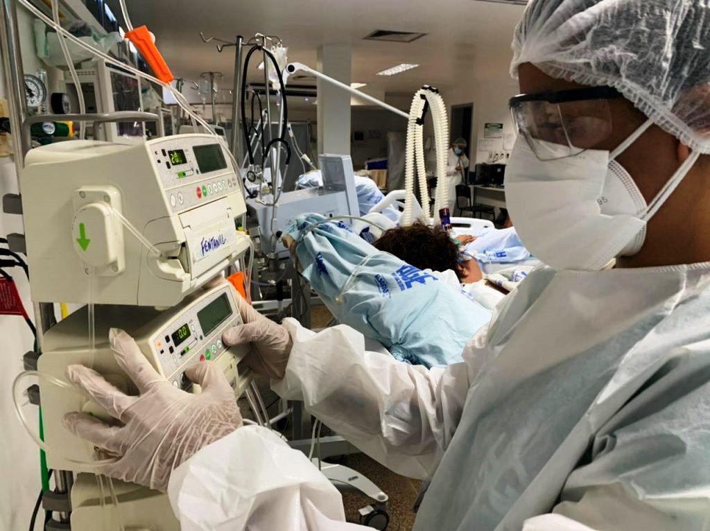 ES registra 13 mortes e 19.399 infectados em 24 horas e vai a 817 mil casos de Covid-19