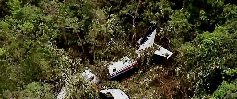 Avião com cinco pessoas cai na fazenda do ex-piloto Nelson Piquet