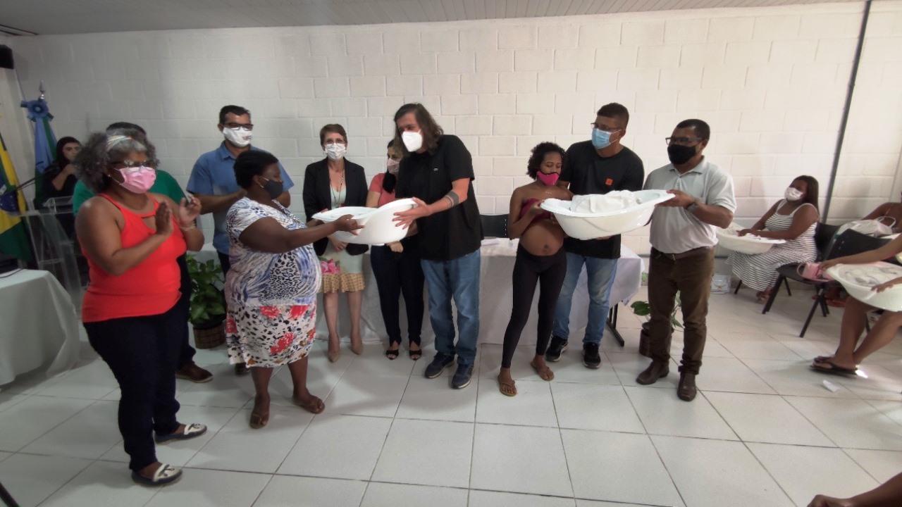 Daniel Santana entrega Kits Natalidade a 200 gestantes em São Mateus