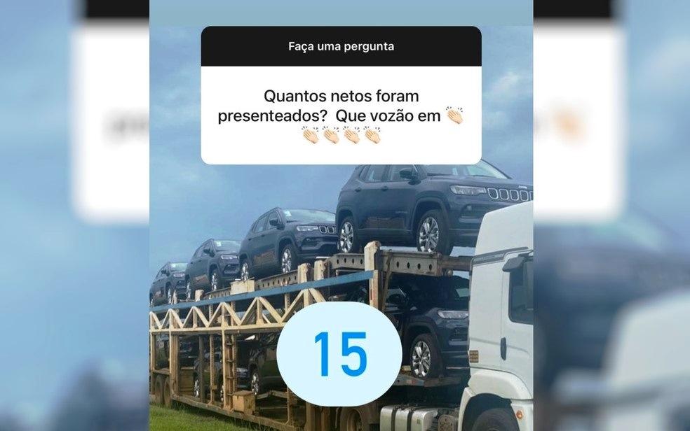 Prefeito de Bom Jesus de Goiás bomba na web ao presentear 15 netos com carros de luxo