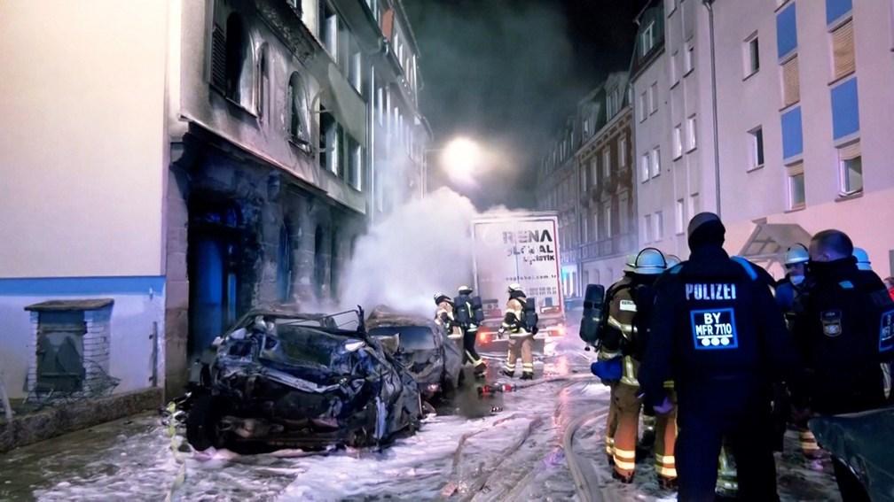 Motorista bêbado destrói 31 carros na Alemanha