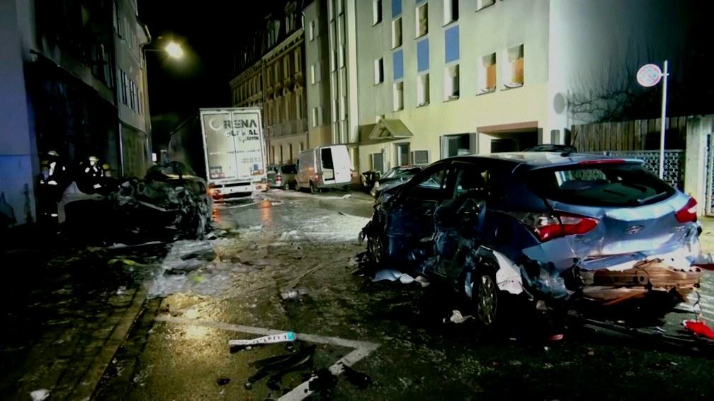 Motorista bêbado destrói 31 carros na Alemanha