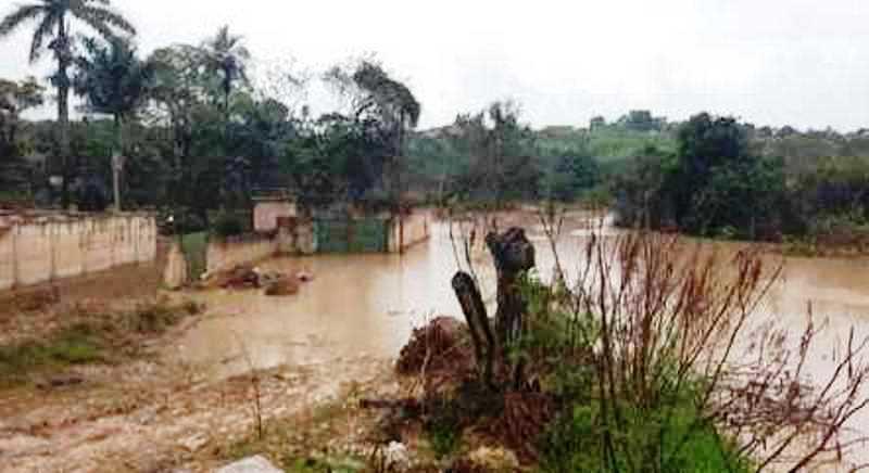 Chuvas em Minas Gerais deixam 2.664 desalojados em 24 horas