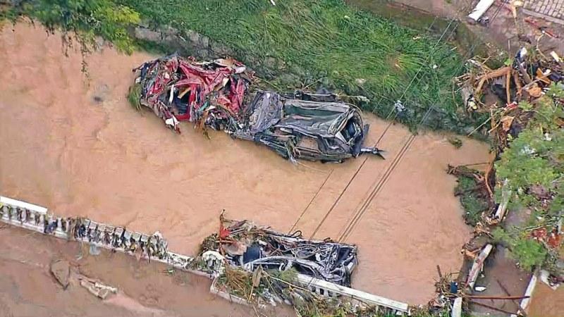 Temporal em Petrópolis deixa 36 mortos; bombeiros ainda não sabem quantos são os desaparecidos