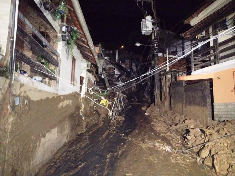 Temporal em Petrópolis deixa 36 mortos; bombeiros ainda não sabem quantos são os desaparecidos