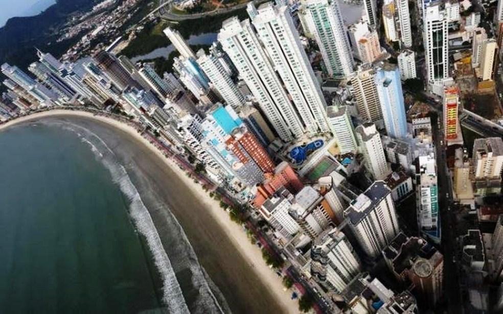 Hotéis históricos de Balneário Camboriú serão demolidos para construção de novos arranha-céus de luxo; veja fotos