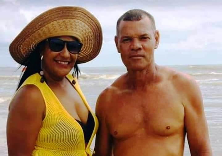 Casal morre em acidente entre moto e caminhão na BR-101, em Pedro Canário, ES
