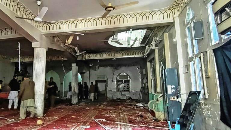 Atentado contra mesquita no Paquistão deixa 56 mortos e quase 200 feridos