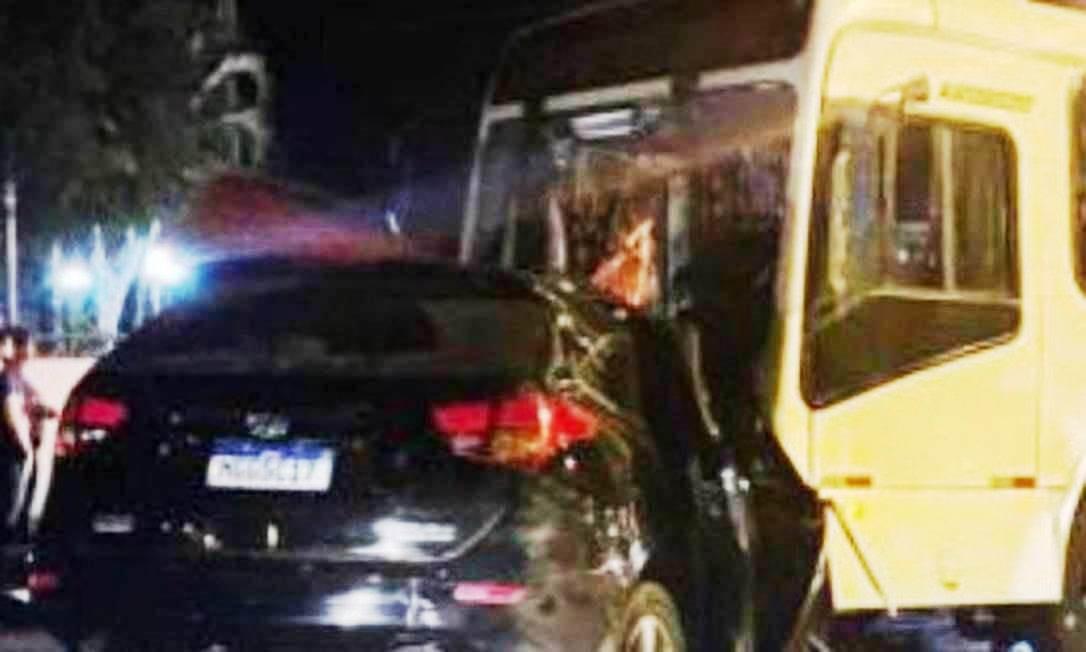 Grave acidente na RJ-102 deixa dois mortos e 30 feridos, em Búzios, no Rio