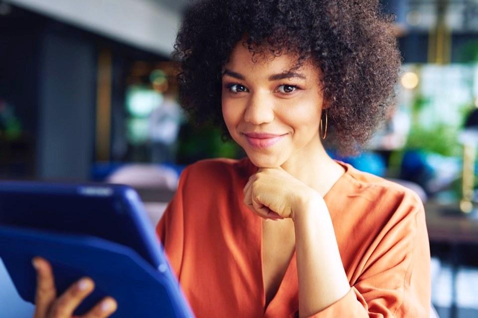 ES oferta 10 mil vagas distribuídas em 10 cursos do Qualificar ES Mulher On-line