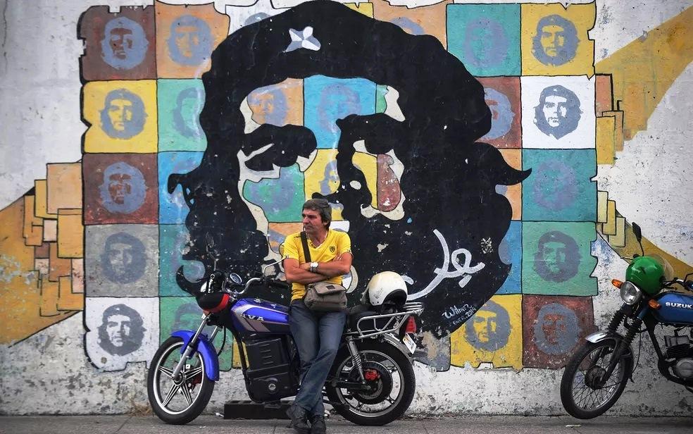 Morre na Bolívia militar que matou Che Guevara em 1967