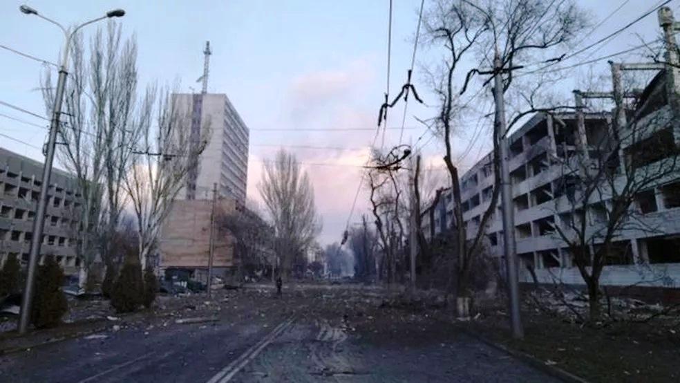 Crianças sem comida no frio congelante: o drama na cidade sitiada de Mariupol, na Ucrânia