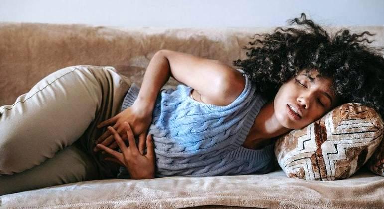 Cólicas menstruais intensas podem ser sintoma de endometriose