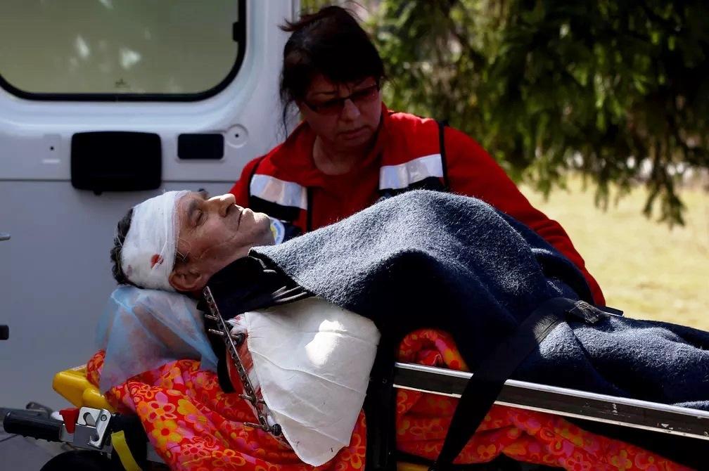 Rússia ataca base militar de Yavoriv, na fronteira com a Polônia e deixa 35 mortos e 139 feridos