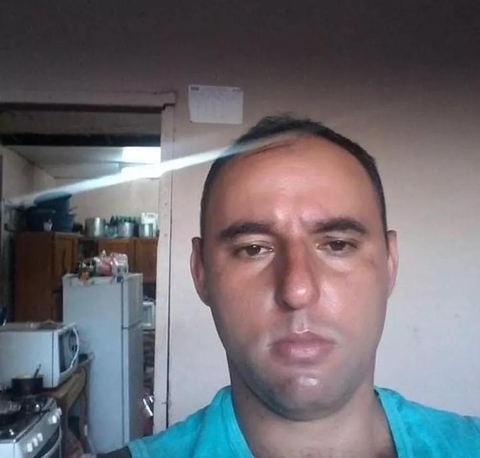 Homem escapa de atentado e é executado dois dias depois dentro de ambulância; namorada fica ferida e morre no hospital