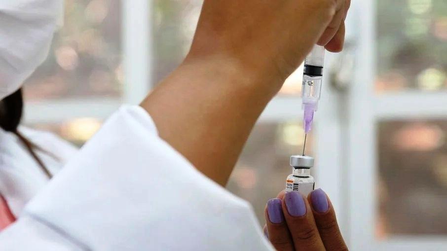 Brasil registra 45.882 casos e 335 óbitos de covid-19 em 24 horas