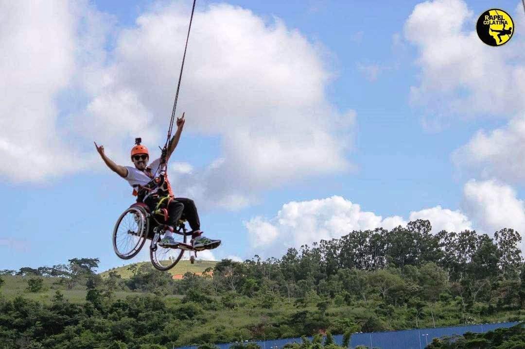 Cadeirante do ES salta de pêndulo em Colatina: “Andar na rua é mais difícil”