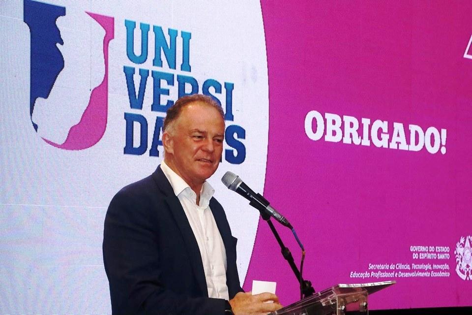 Palestra realizada no Palácio Anchieta marca início das atividades da UniversidadES