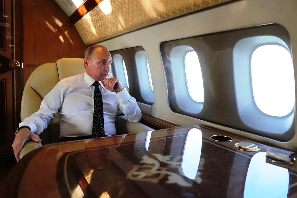 Avião presidencial de Vladimir Putin tem “botão nuclear”, academia e decoração neoclássica
