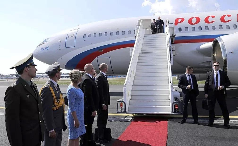 Avião presidencial de Vladimir Putin tem “botão nuclear”, academia e decoração neoclássica