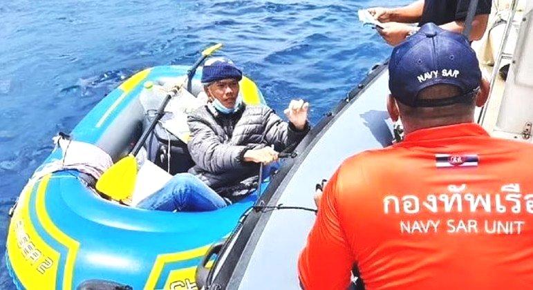 Marido tenta remar por 1.995 km para rever esposa, mas acaba preso