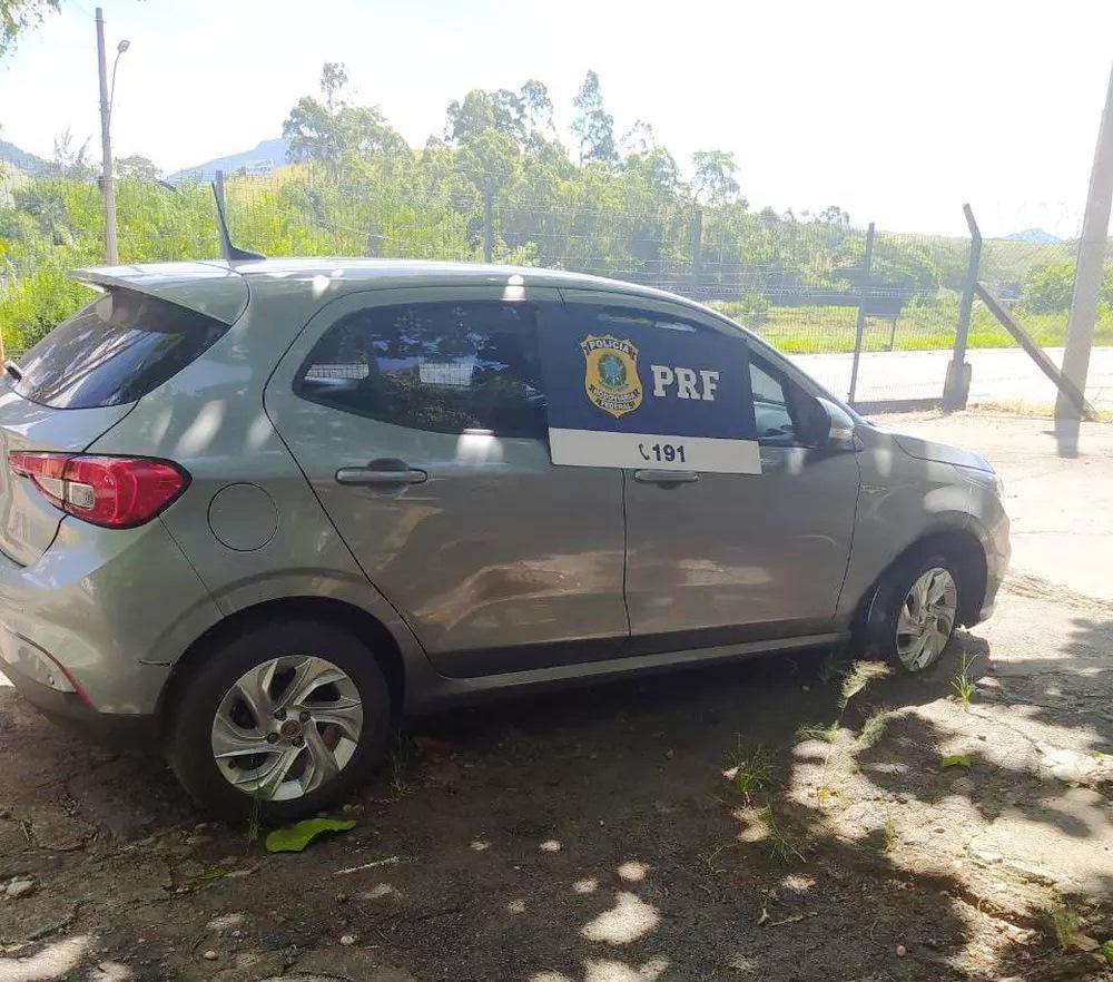 Jovem é sequestrada durante roubo de carro em Guarapari, ES