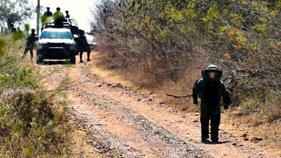 Mina terrestre, drone e 'narcotanque' cartéis usam armas devastadoras no México