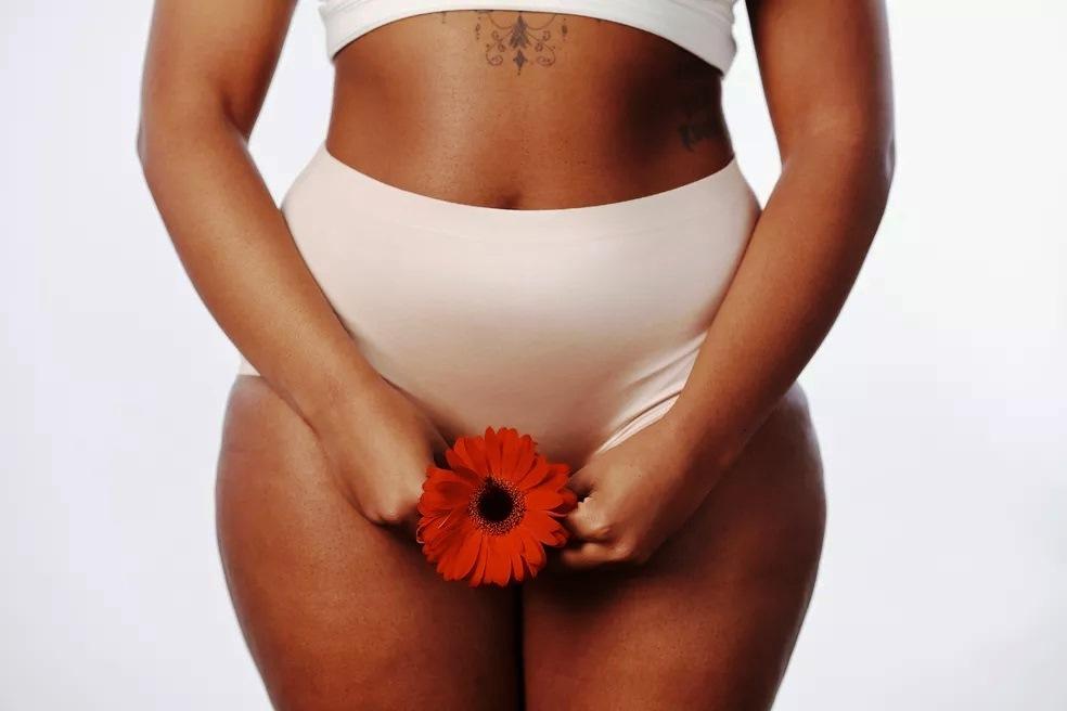 Toda vagina tem cheiro? Quando devemos nos preocupar com o odor de peixe podre
