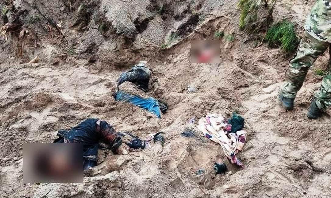 Prefeita e família são encontradas mortas em cova rasa no povoado de Motyzhyn, na Ucrânia