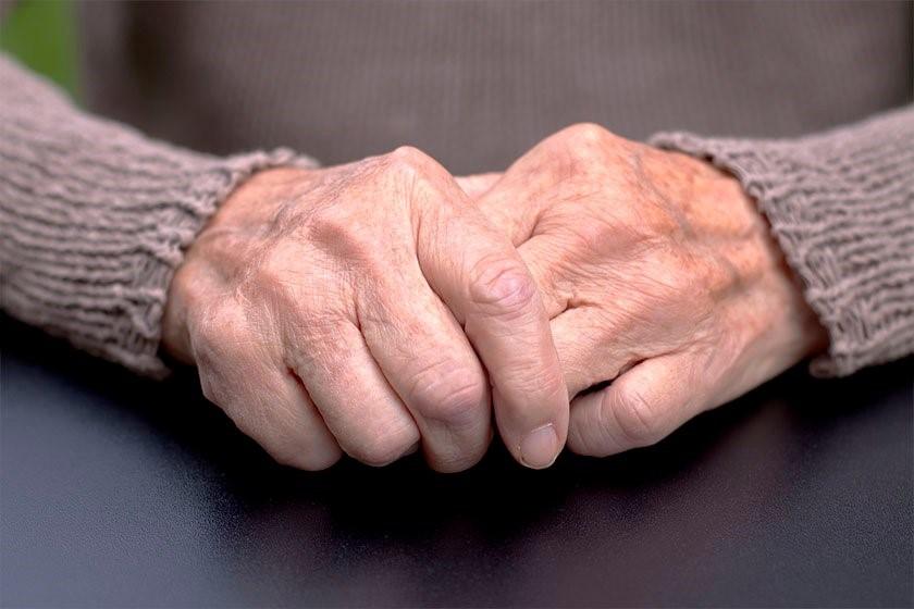 Envelhecimento da população prejudica mulheres no mercado de trabalho