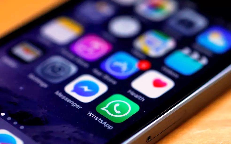 WhatsApp anuncia pacotão de melhorias: reações nas mensagens, envio de arquivos grandes e mais