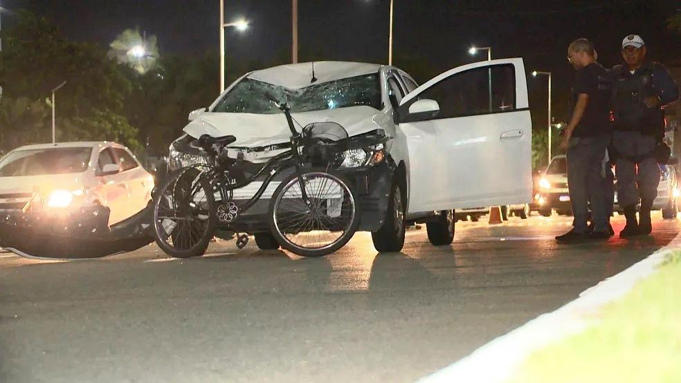 Modelo morre após ser atropelada enquanto andava de bicicleta em Vitória, ES