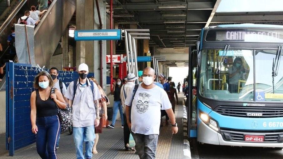 Em 24 horas, país registra 125 mortes em decorrência da covid-19
