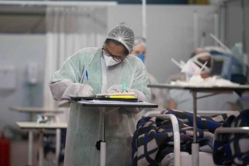 Com 36 mortes por Covid-19 nas últimas 24 horas, média móvel cai para 98