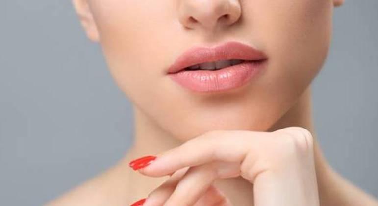Saiba como manter a pele da boca saudável nos dias mais frios e secos