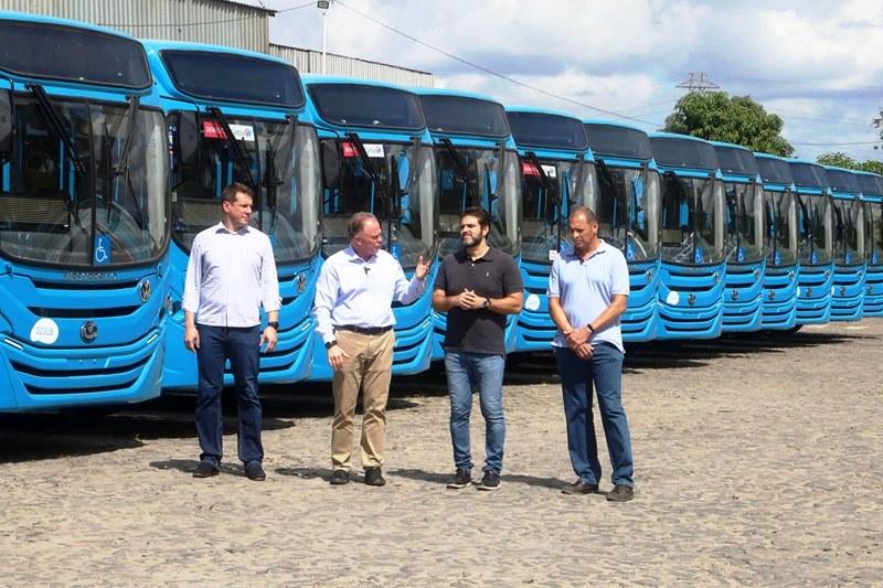 Governo do ES entrega mais 36 ônibus novos para renovação e ampliação do Sistema Transcol